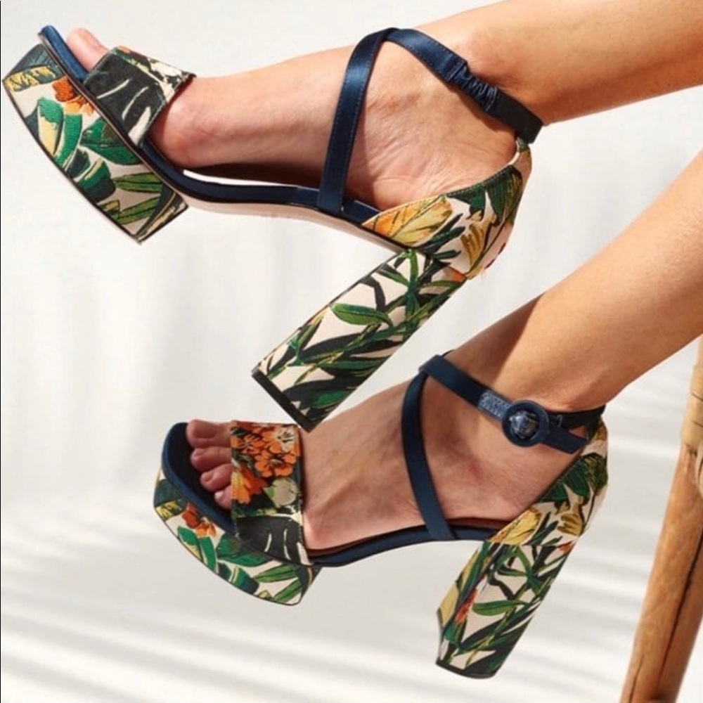 Stuart Weitzman Carla platform jacquard sandals